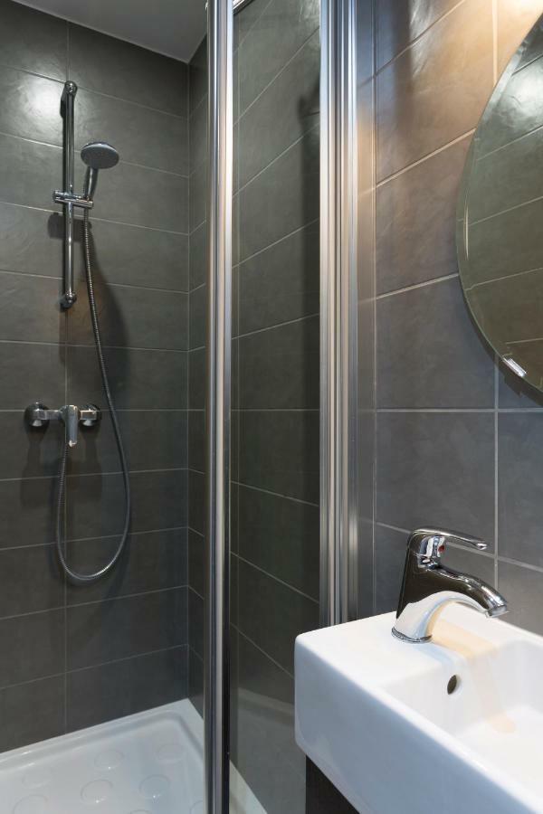 Studette De Charme Neuve Proche Invalides Appartement Parijs Buitenkant foto