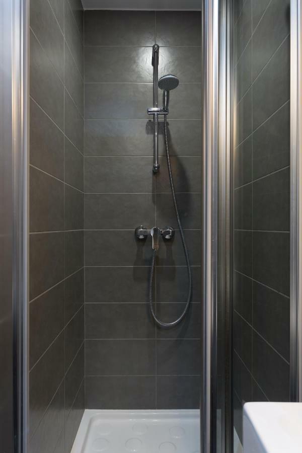 Studette De Charme Neuve Proche Invalides Appartement Parijs Buitenkant foto